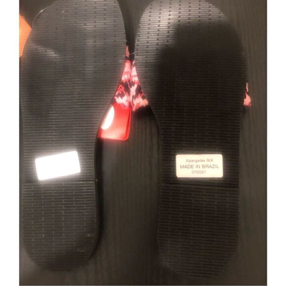 Havaianas Sandals Sizes 6 and 11/12 - Picture 2 of 5